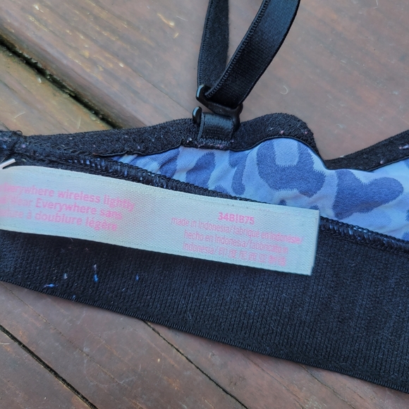 PINK Victoria's Secret Bra Bundle - Size 34B (GUC) - Picture 13 of 16